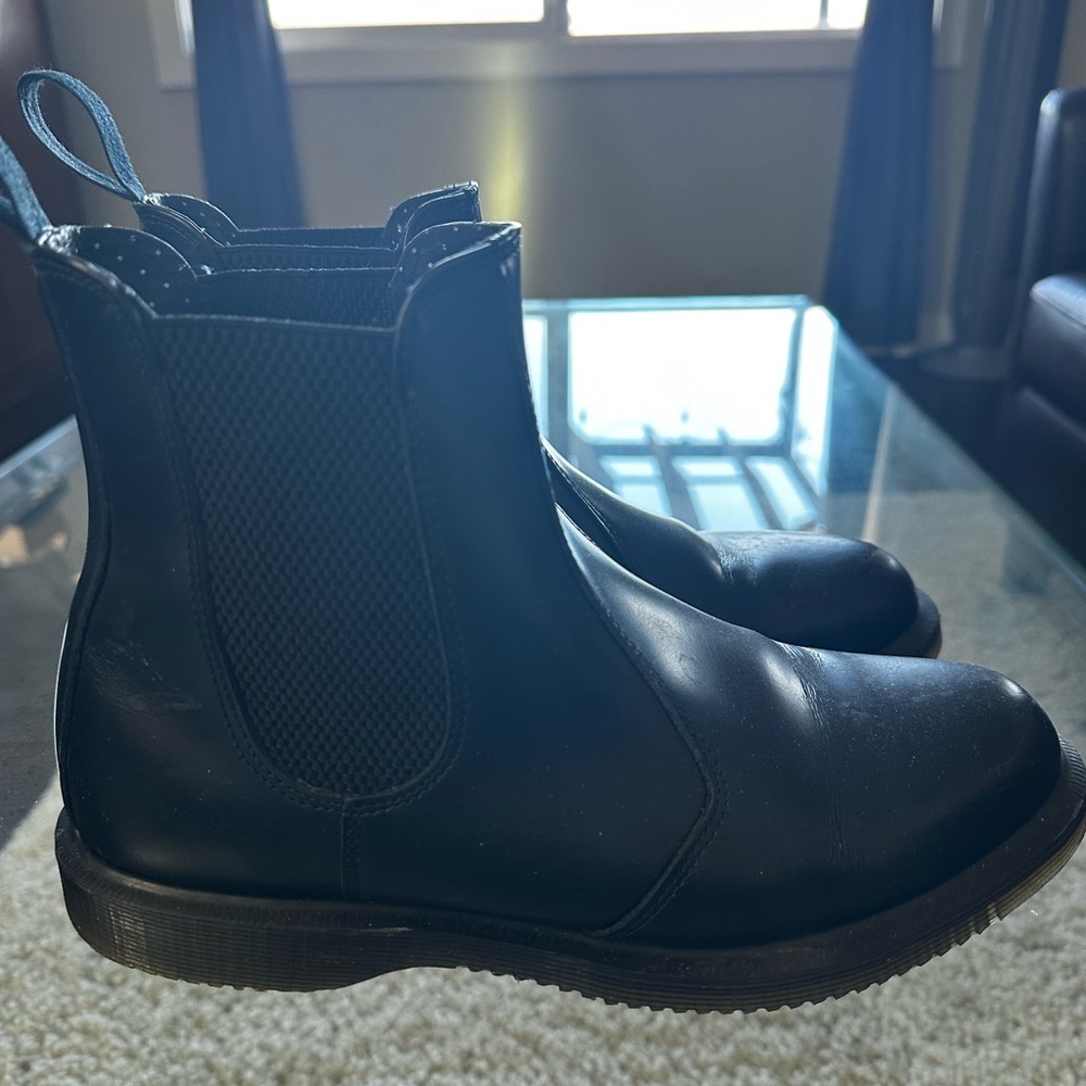 Dr. Martens chelsea boots size 9 womens